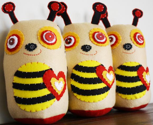 BOObeloobie Bumble the Bee in Yellow, Black, Red and white with cream