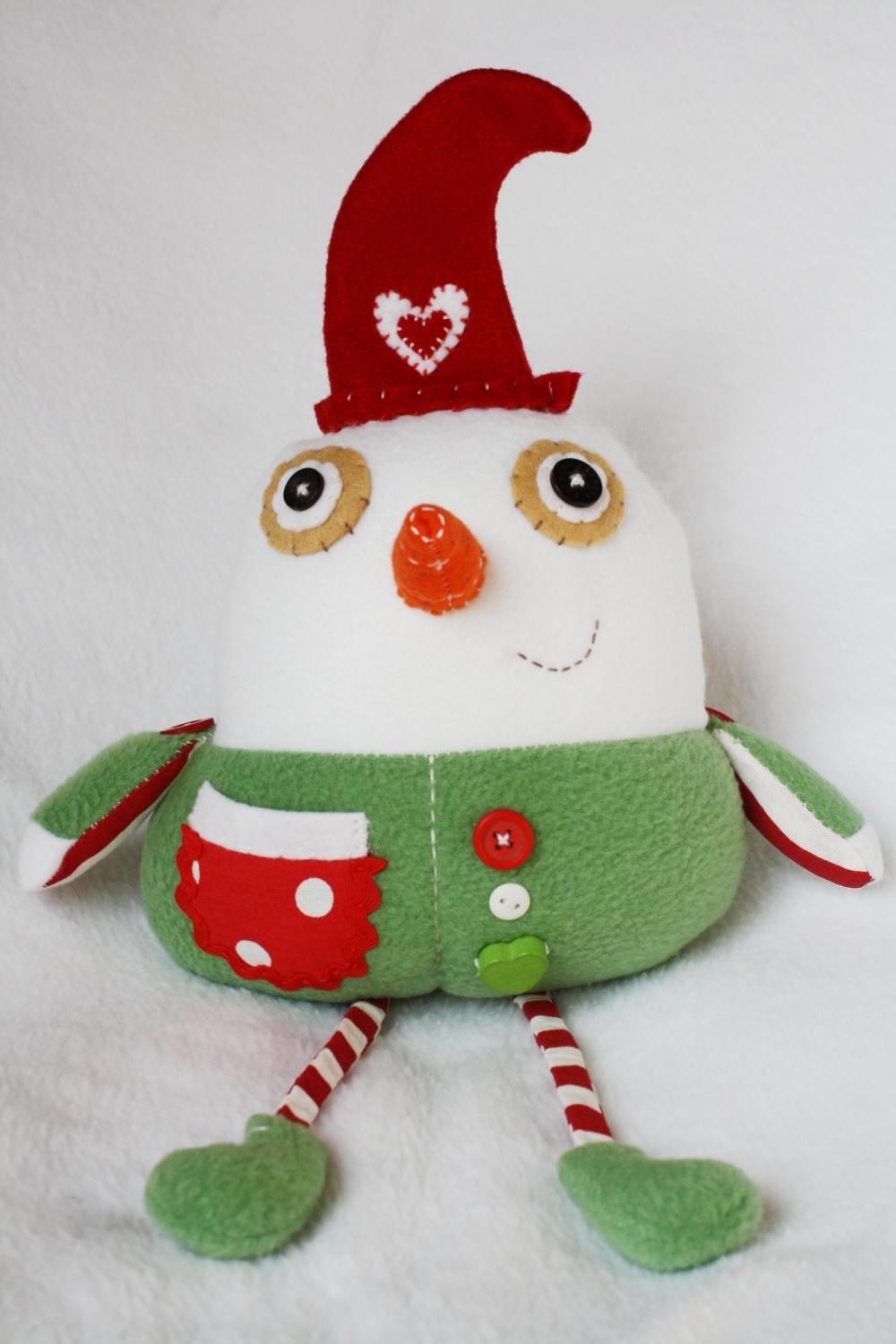 BOObeloobie Small Slushy the Snowman in Red, white and green with a orange carrot nose for Christmas